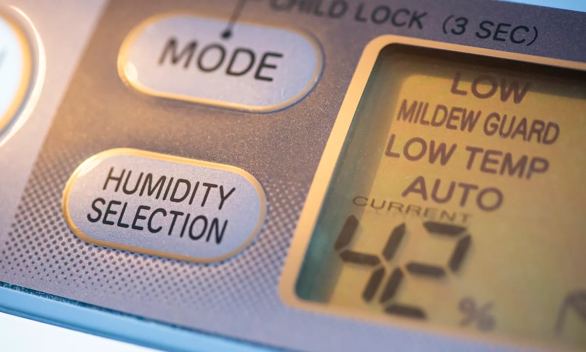 Close up of a Humidistat set to 42%.